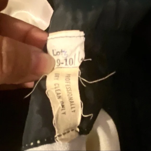 1950’s Vintage Elegant Green Velvet & Satin Formal Gown With Cutout Back, Medium - Picture 6 of 15